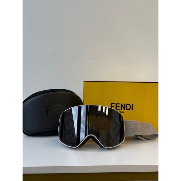 NEW Fendi FE40152U 20C Grey Ski Snowboard Goggles $730 main image 4